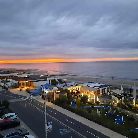 Sea View Apartment *