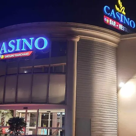 Sea View Apartment Luc-sur-Mer