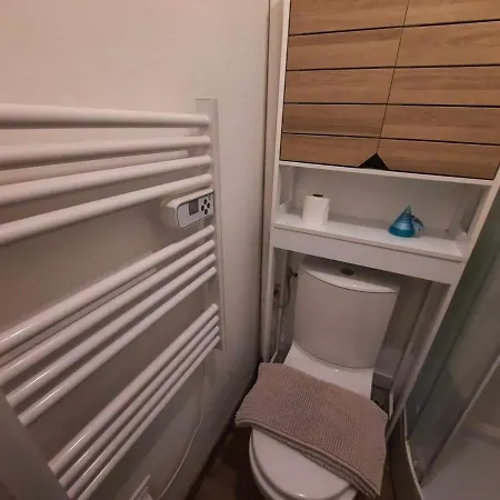 Sea View Apartment *