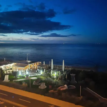 Sea View *