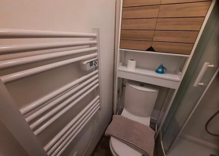 Sea View Apartment *